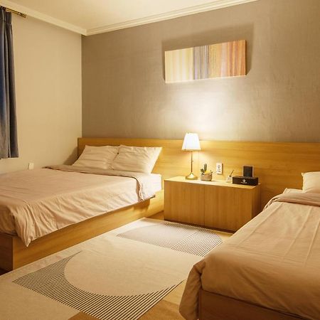 Ellui Hotel Чеджудо Экстерьер фото