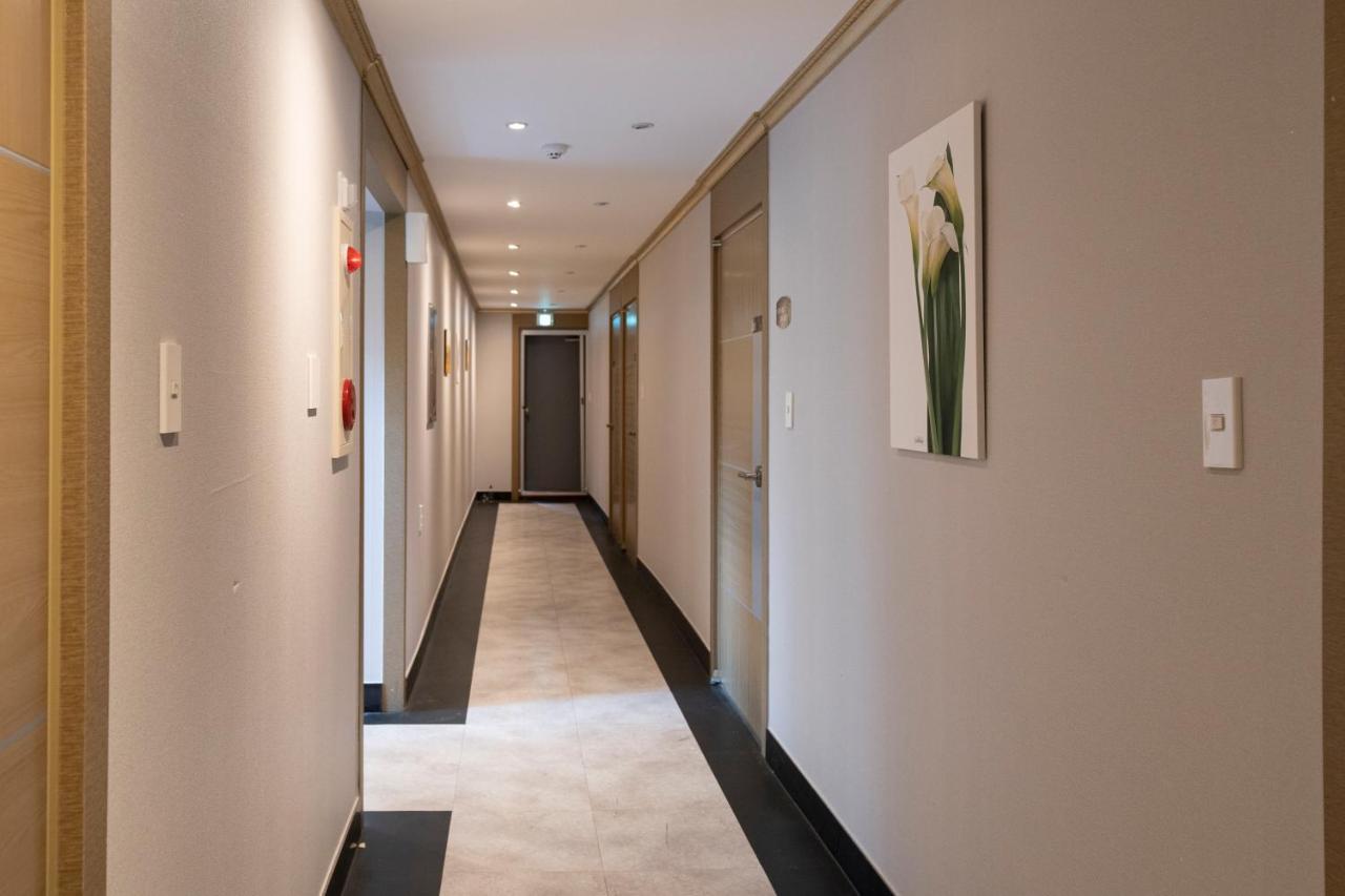 Ellui Hotel Чеджудо Экстерьер фото