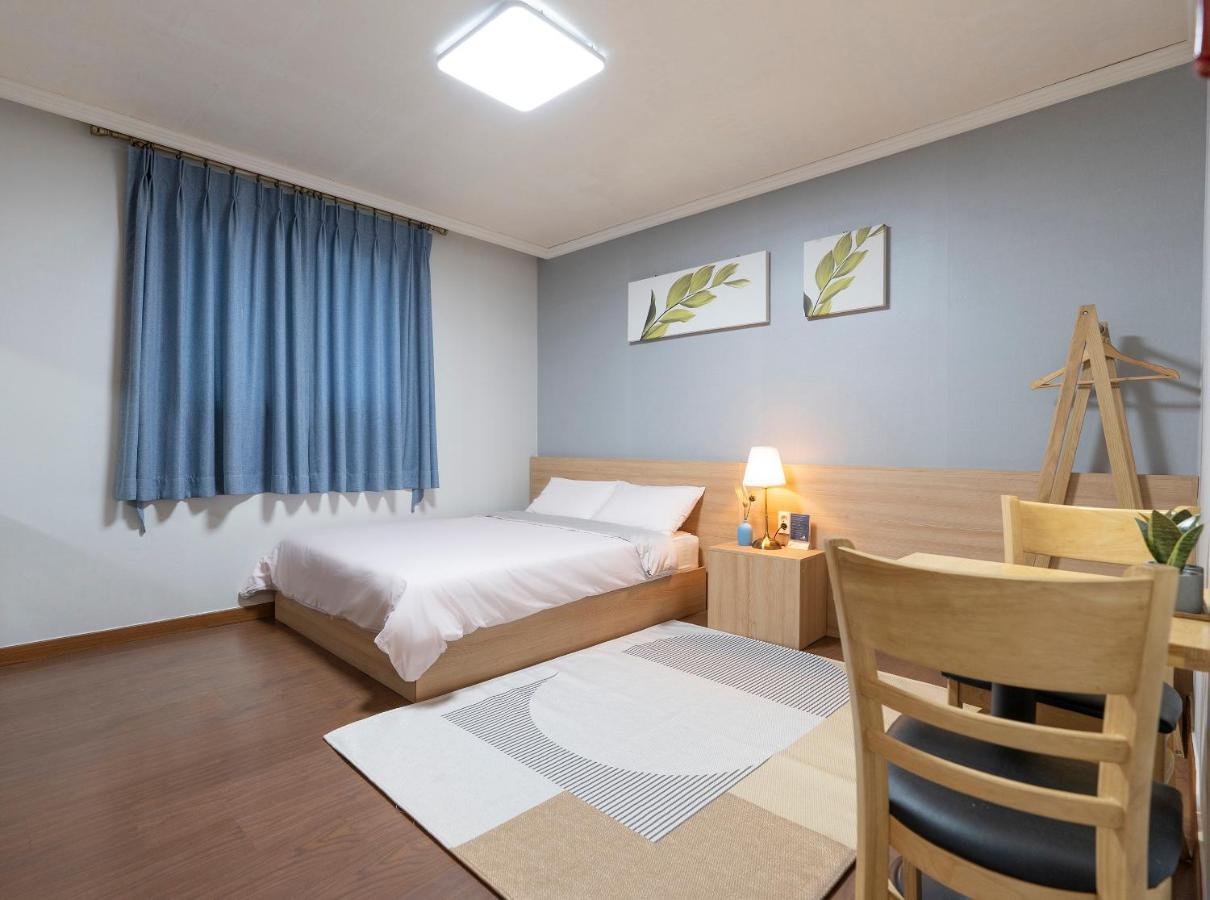Ellui Hotel Чеджудо Экстерьер фото