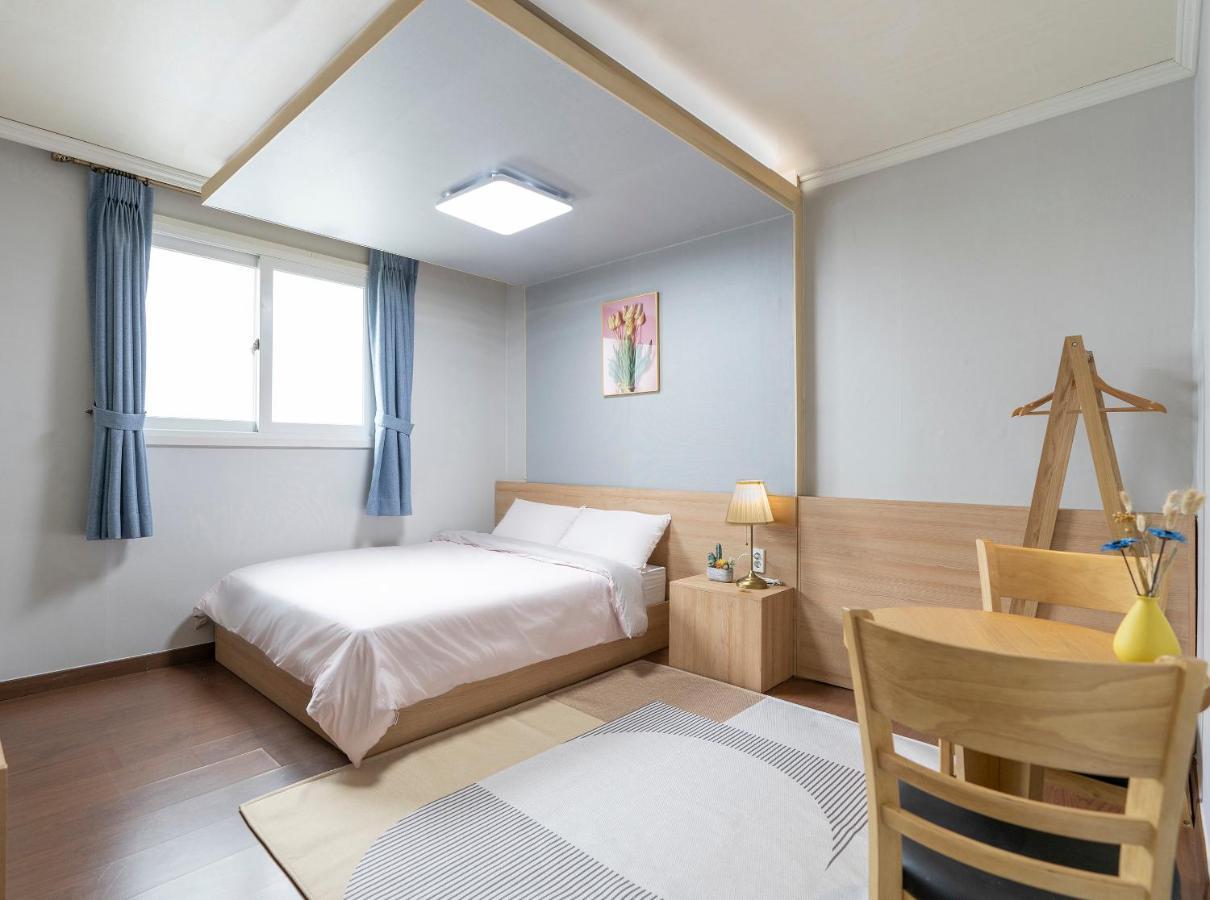 Ellui Hotel Чеджудо Экстерьер фото