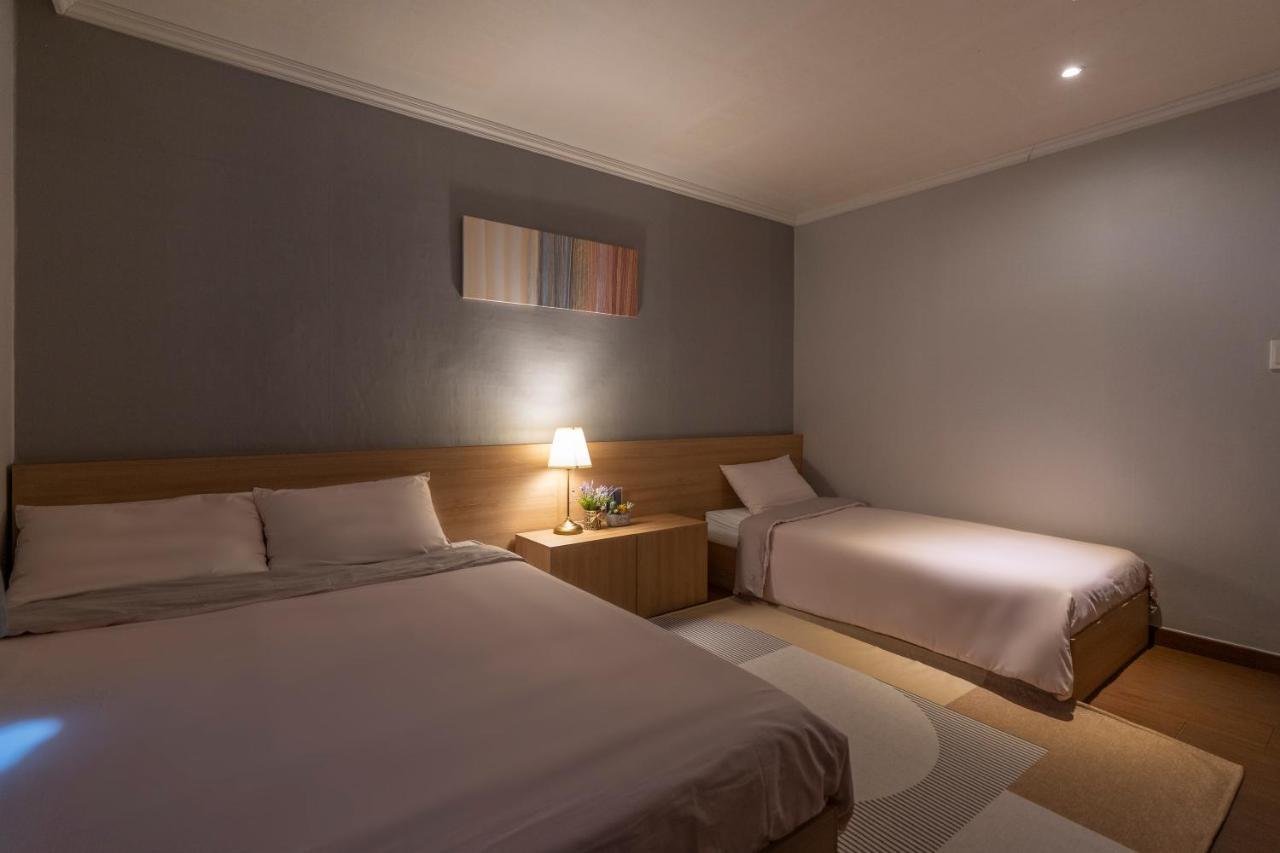 Ellui Hotel Чеджудо Экстерьер фото